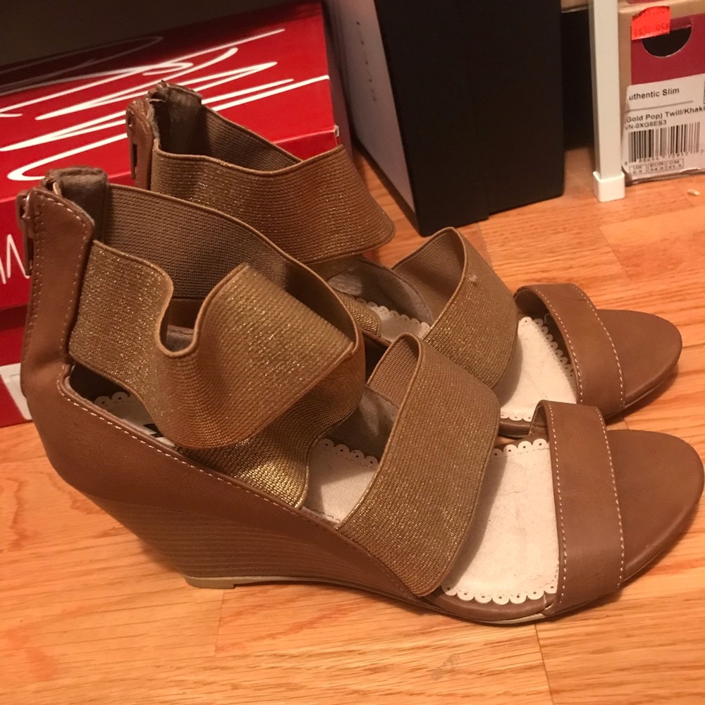 Gold strap solid brown wedges